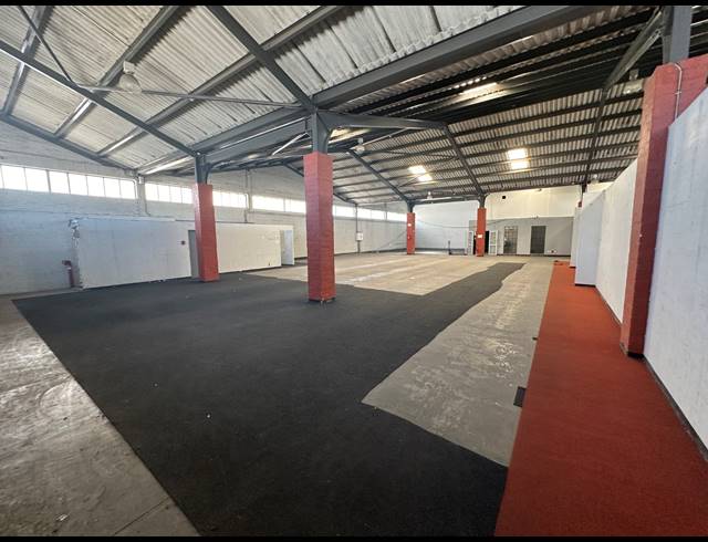 5,007M² WAREHOUSE FOR SALE IN PAARDEN EILAND